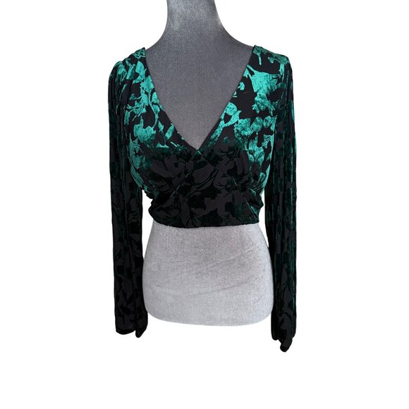 12th Tribe Green & Black Velvet Floral Long Sleeve Wrap Crop Top Womens L - Picture 2 of 6